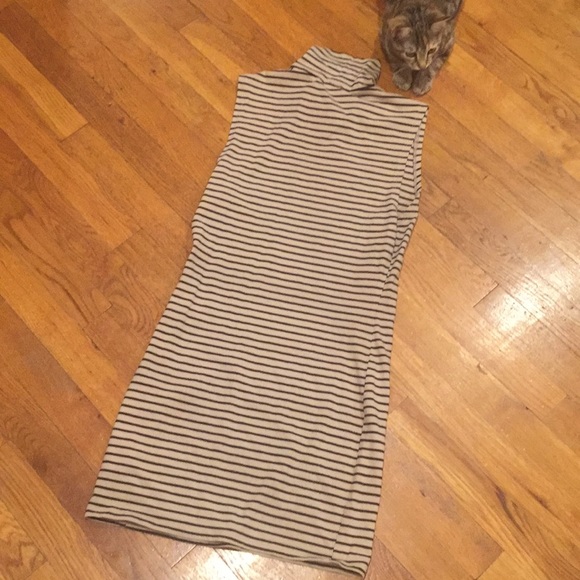 Forever 21 Turtleneck Dress - Picture 2 of 2